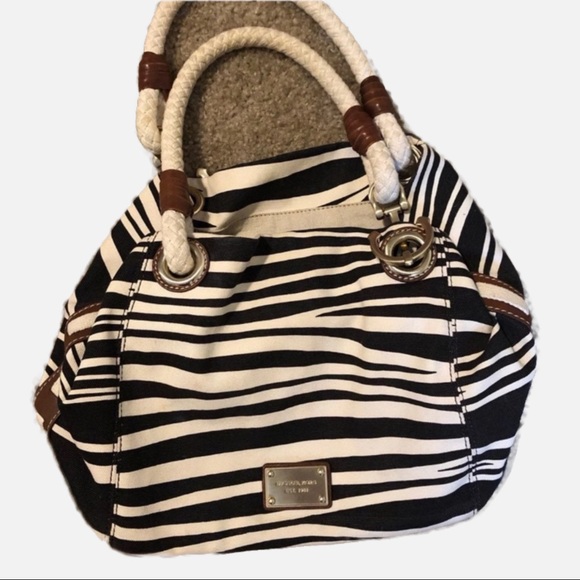 Michael Kors Handbags - MICHAEL KORS PURSE